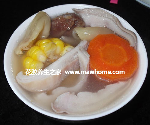 花膠豬肚玉米湯
