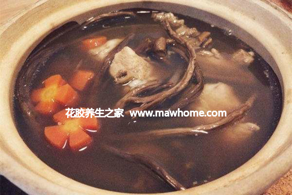 花膠茶樹菇燉排骨