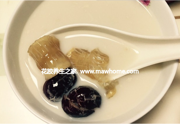 椰汁燉花膠的做法