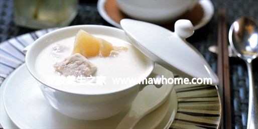 杏汁燉花膠白肺 - 健肺化痰，止咳養顏