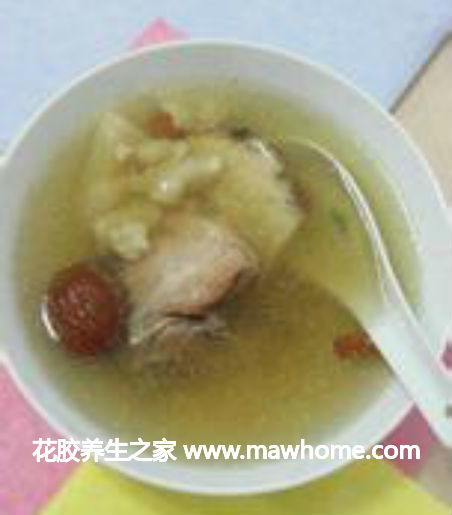 花膠茯苓雞湯