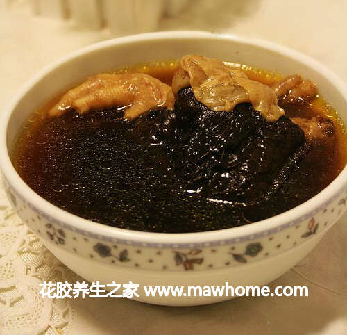 黑虎掌花膠燉雞腳湯