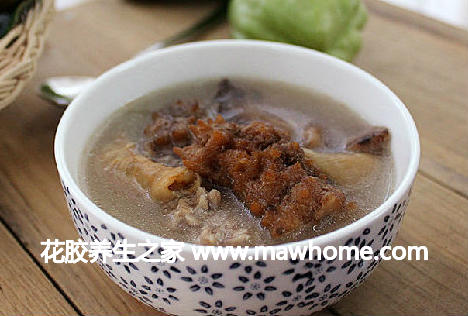 海參花膠肉骨湯的做法