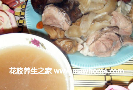 花膠杞子煲雞腳的做法