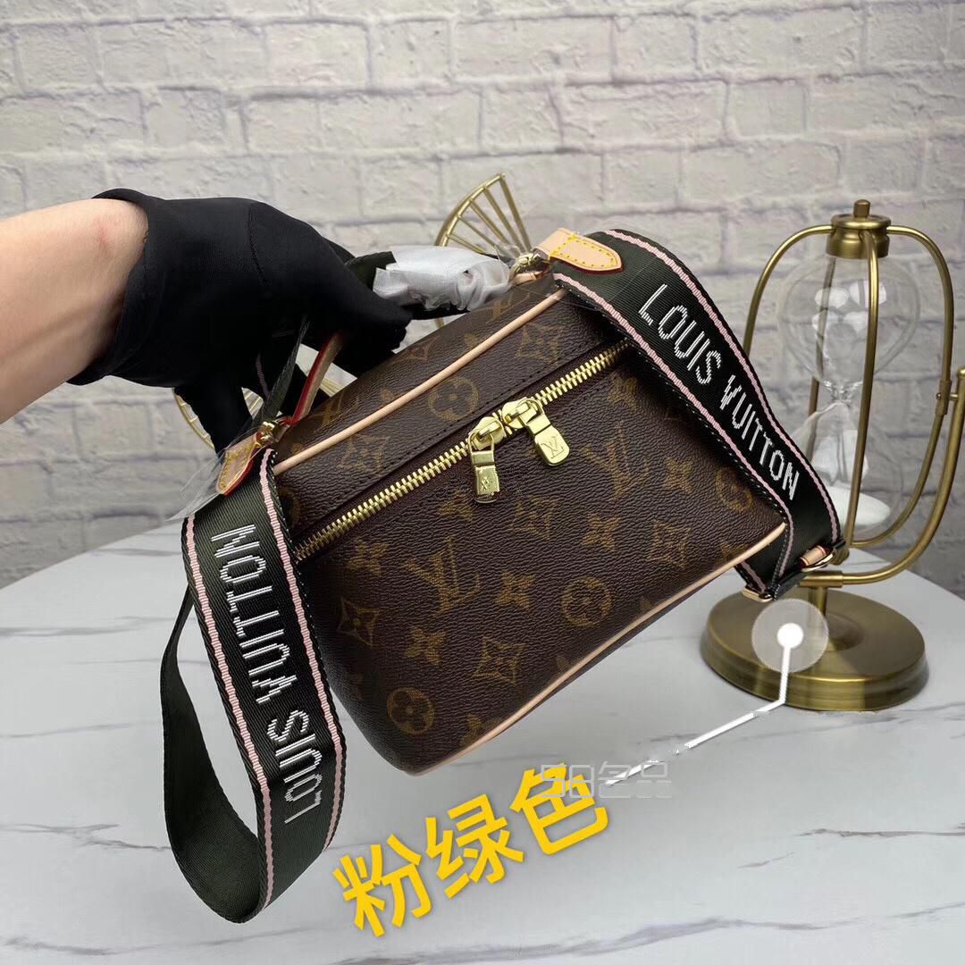 Lv化妝品包,lv與gucci