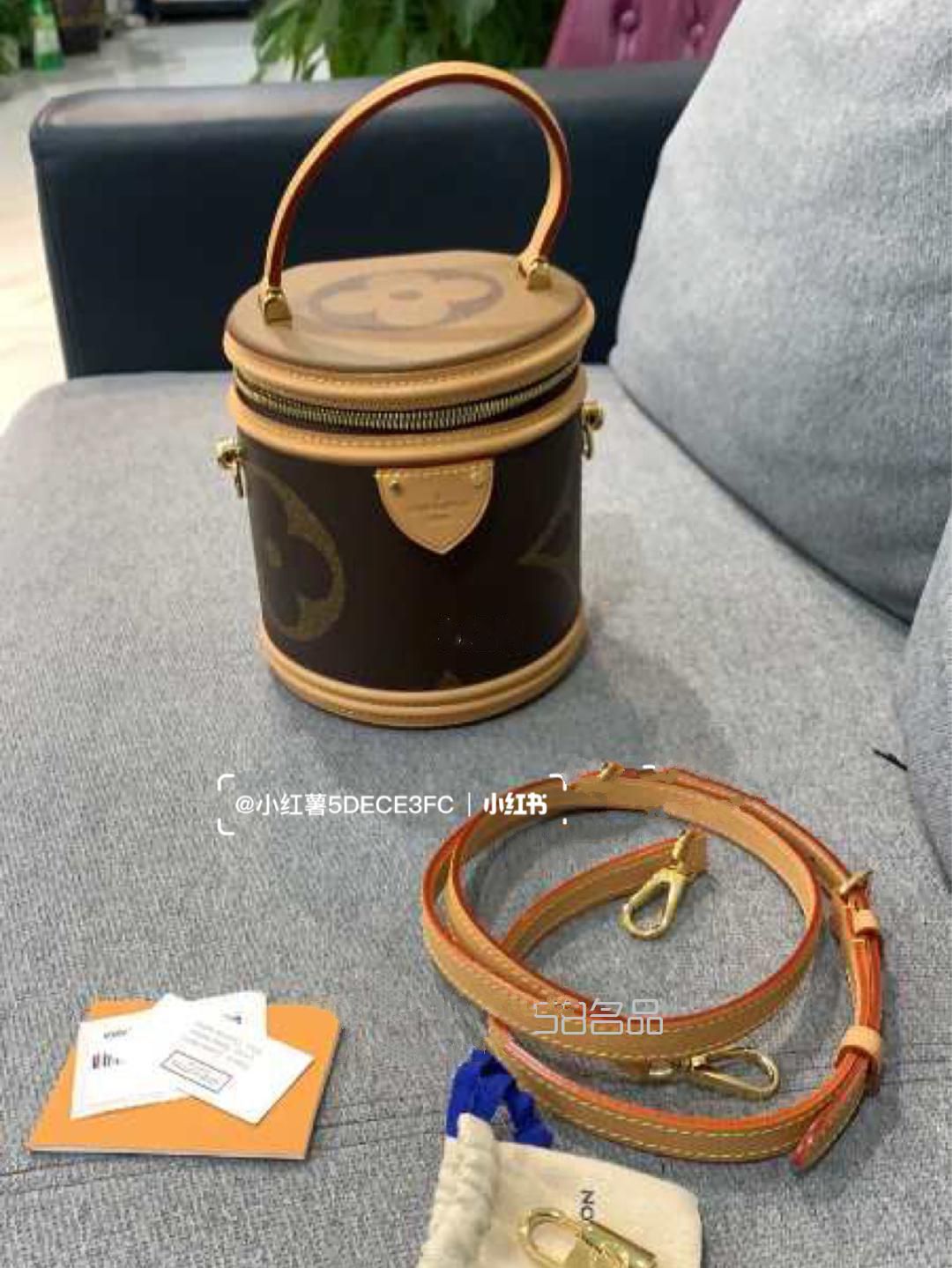 剛到的幾個包包先來一組LV組合,lv 村上隆迷彩包