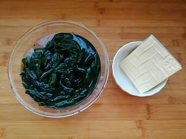 干裙帶菜泡一夜晚還能吃嗎 裙帶菜功效作用