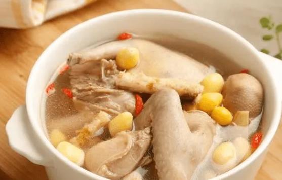 燉鴿子湯放什么最營養？鴿子湯有助于傷口愈合嗎？