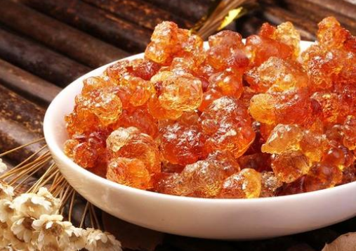 桃膠用開水燉還是用冷水燉，桃膠燉多長時間最好