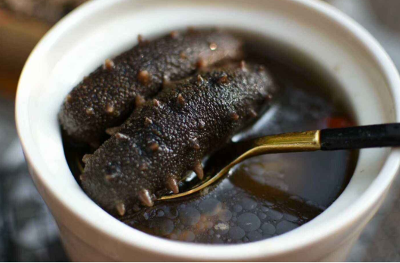 海參湯怎么做最有營養,排骨海參湯怎么燉最好喝