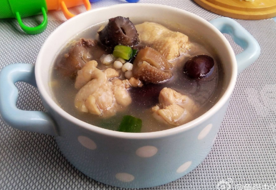 紅燒排骨海參怎么做好吃，海參炒蔥這道菜怎么做