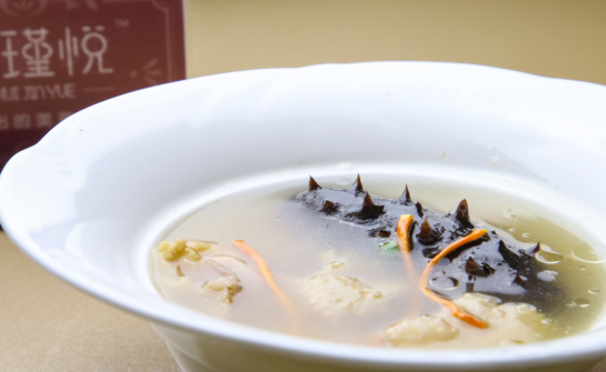 正宗魯菜蔥燒海參做法，家庭版蔥燒海參的做法