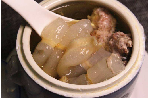 花膠菱角薏米粥的做法，花膠煲粥配什么最好