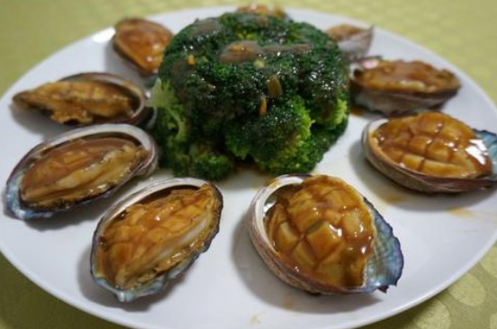 鮑魚用冷水煮還是熱水，如何煮鮑魚口感不老