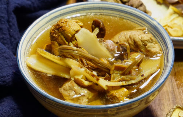 海參花膠烏雞湯的做法竅門能放玉竹嗎