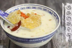 桃膠牛奶用純牛奶還是奶粉，需要煮多久