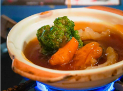 花膠海底椰燉雞湯作用與功效以及禁忌是什么
