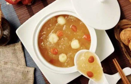 紅棗牛奶燉花膠可以放紅糖嗎，能放冰箱保存多久