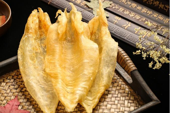 產后吃花膠還是燕窩好