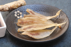 跟大家細說一下魚膠煮后變乳白色