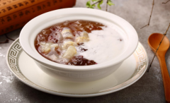 哺乳期花膠燉什么催奶