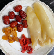 花膠瘦肉燉湯放什么藥材